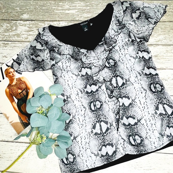 WHBM Snake Print Flutter Sleeve Top - Picture 1 of 8
